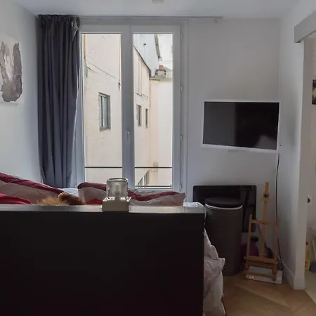 Hostnfly - Go On The Banks Of The Canal Saint-martin Apartment Paris