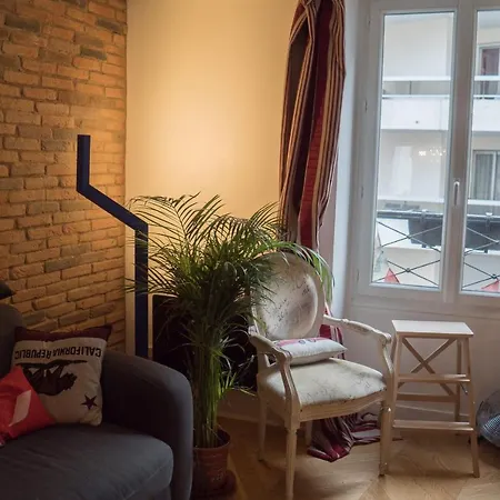 Hostnfly - Go On The Banks Of The Canal Saint-martin Apartment